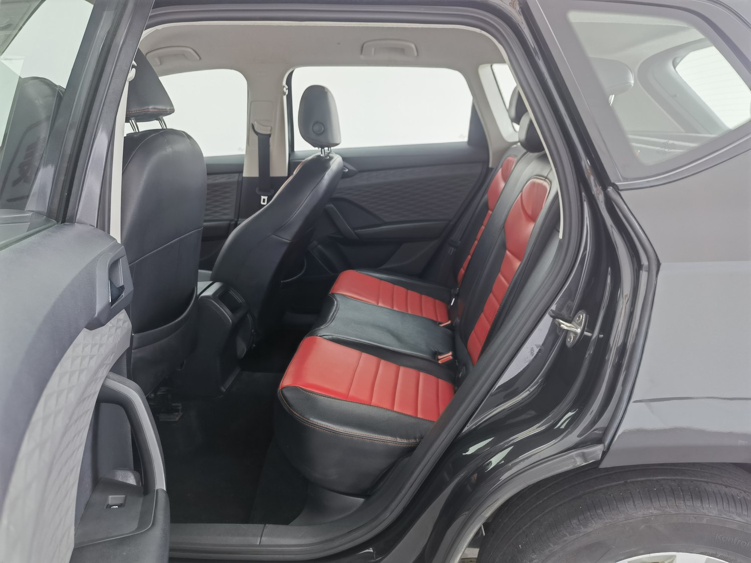 Used Volkswagen Tharu 2021 1.4 AT