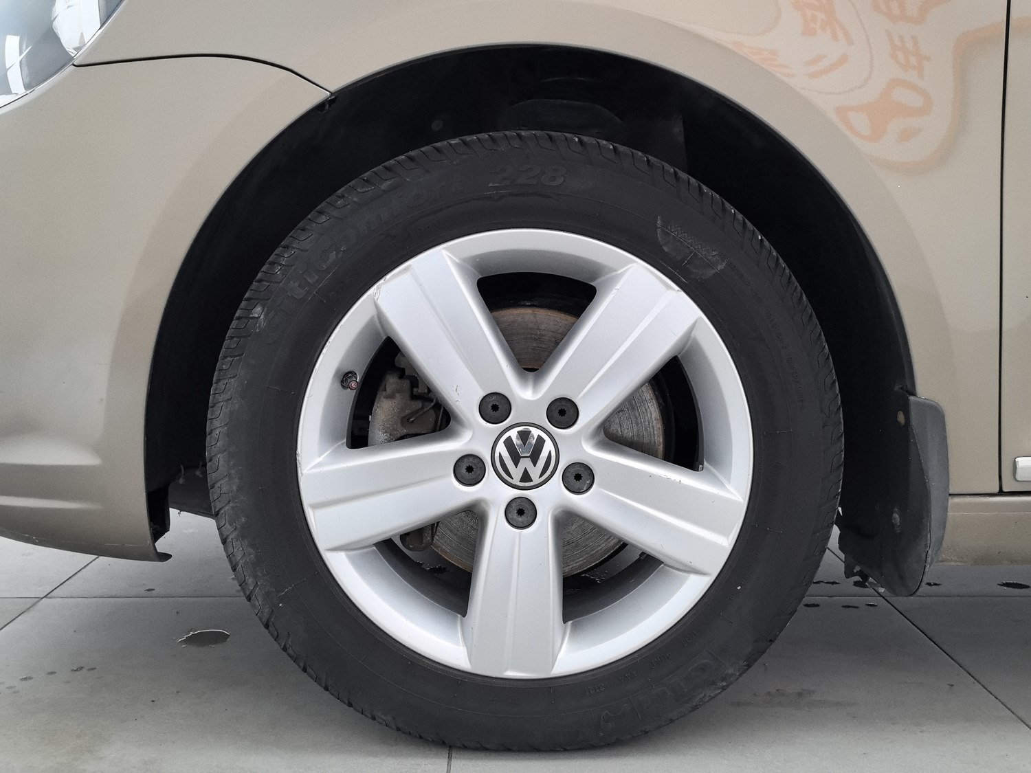 Used Volkswagen Touran 2015 1.4 MT