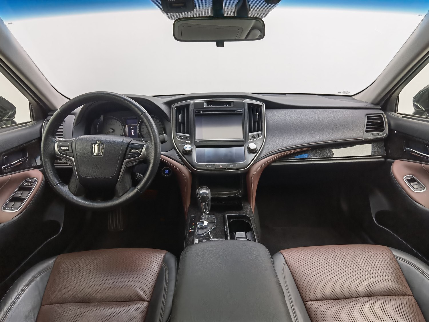Used Toyota Crown 2018 2.0 AT