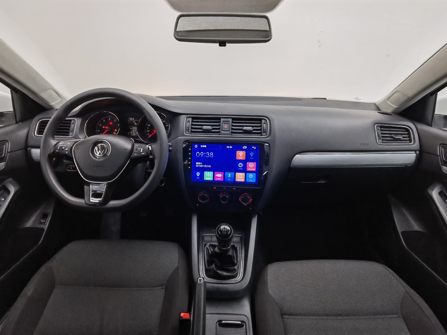 Used Volkswagen Sagitar 2015 1.6 MT
