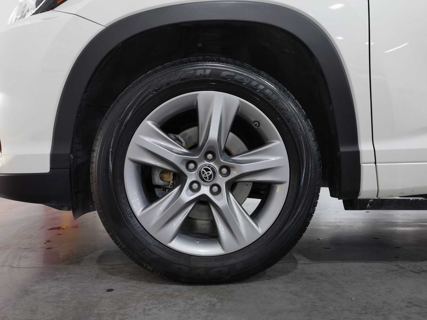 Used Toyota Highlander 2018 2.0 AT