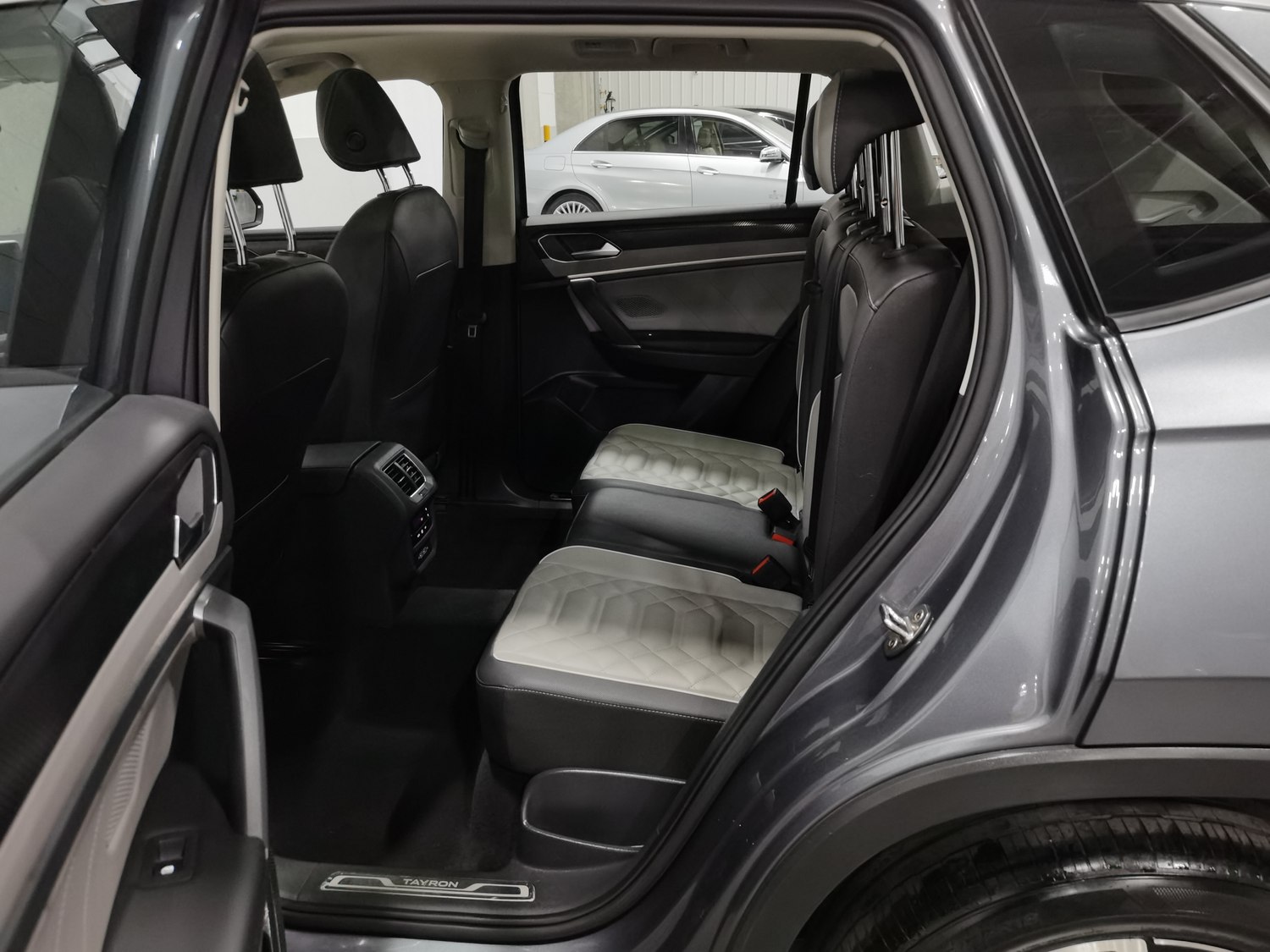 Used Volkswagen Tayron 2023 1.5 AT