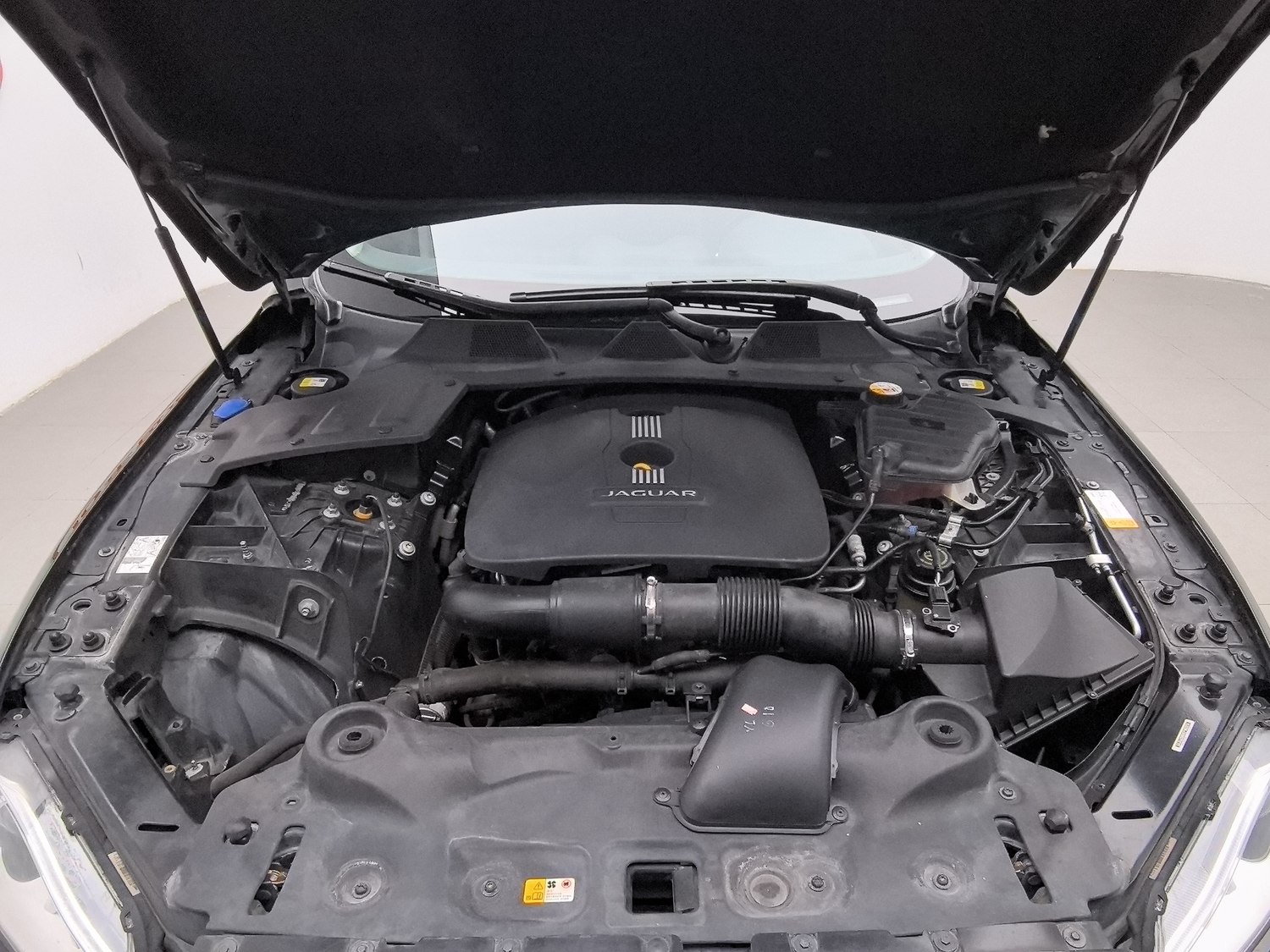 Used Jaguar XJ 2014 2.0 AT