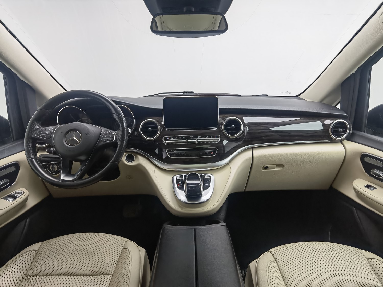 Used Mercedes-Benz V-Class 2018 2.0 AT