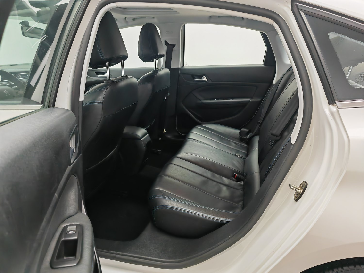 Used Peugeot 308 2018 1.6 AT