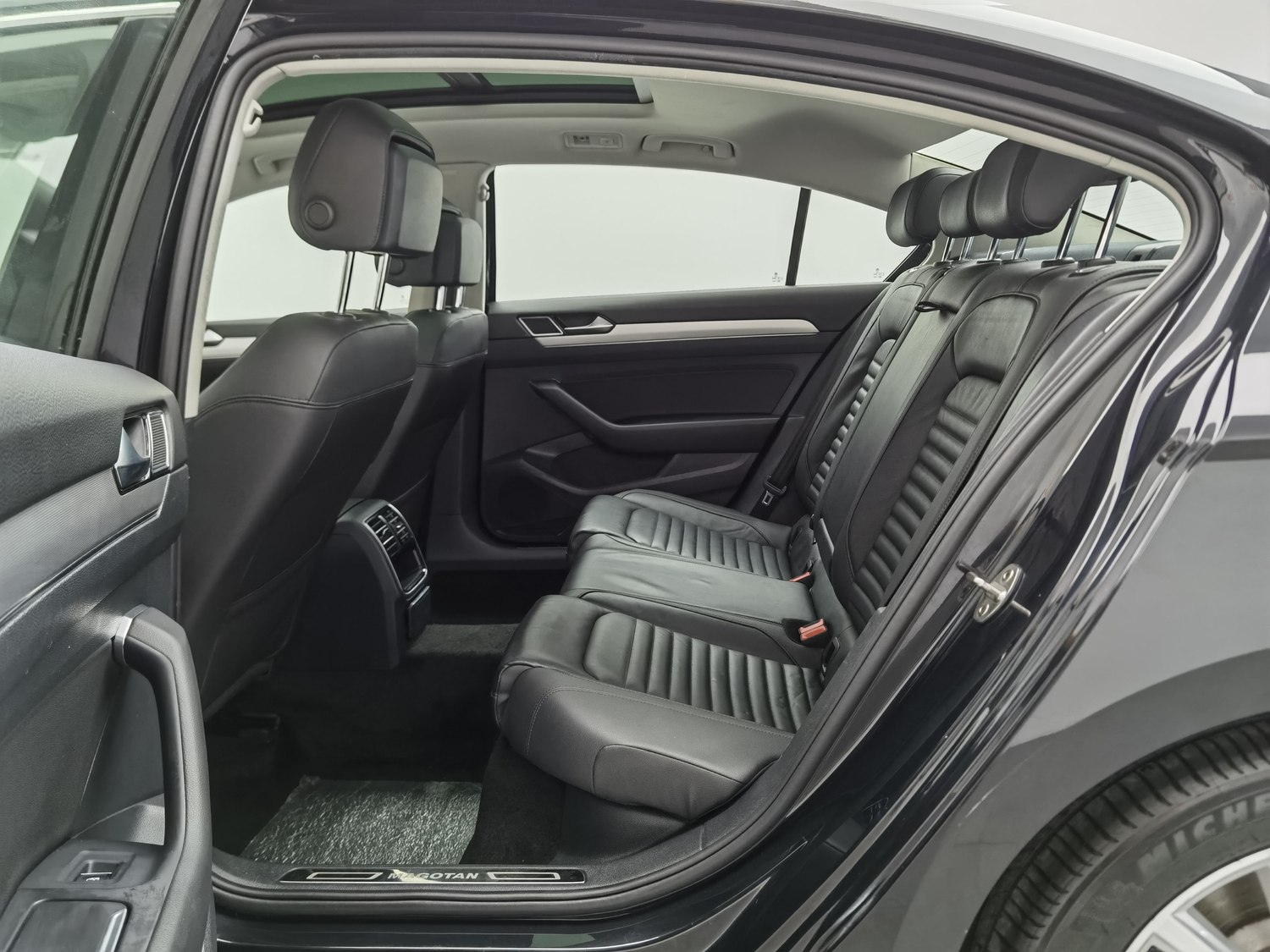 Used Volkswagen Magotan 2019 2.0 AT