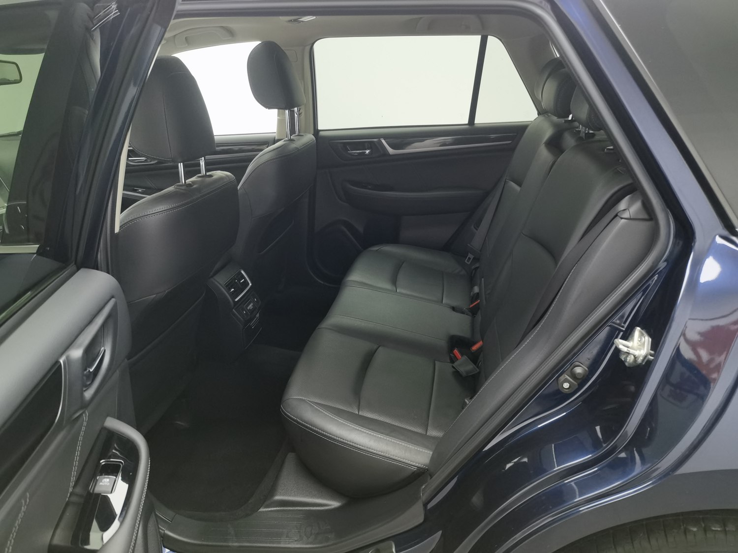 Used Subaru Outback 2018 2.5 AT