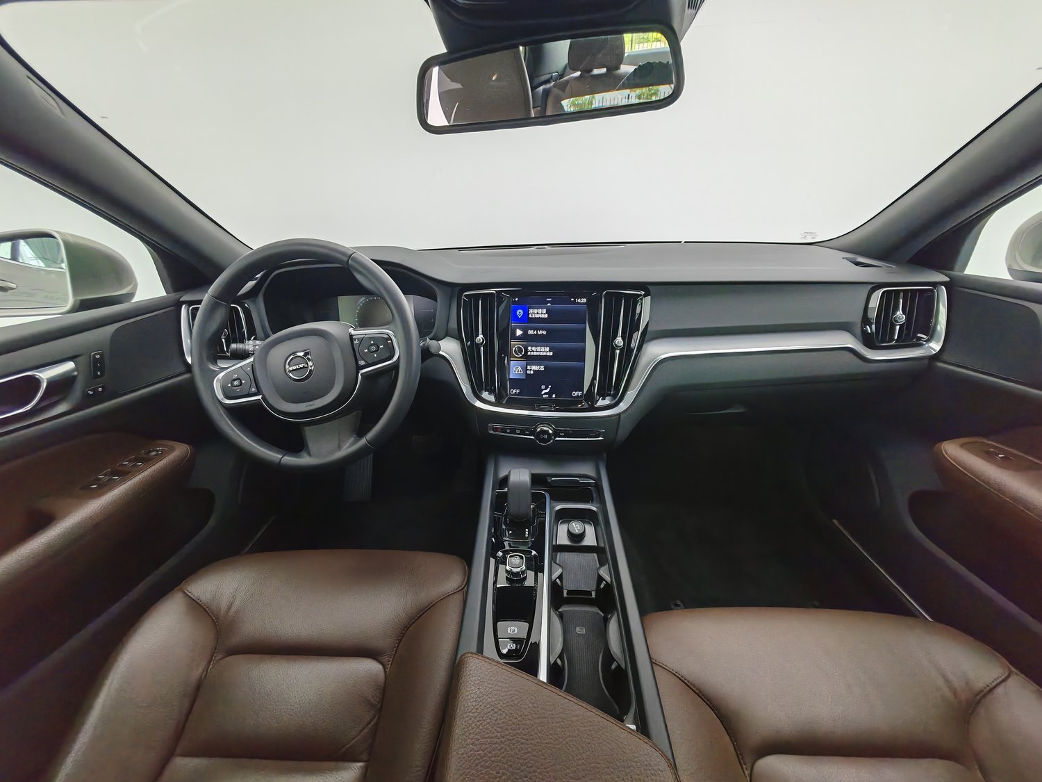 Used Volvo S60 2022 2.0 AT