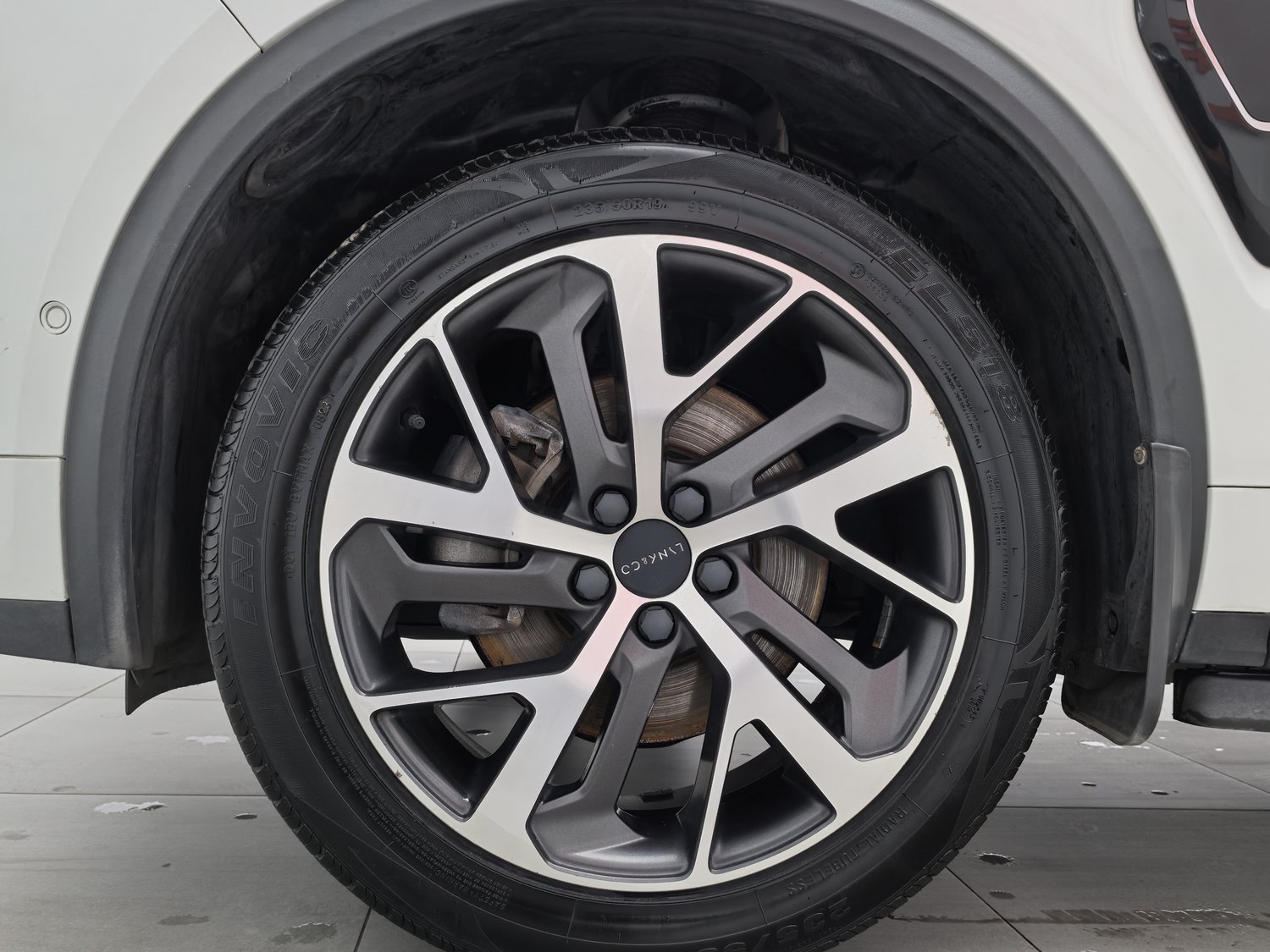 Used Lynk & Co 01 2017 2.0 AT