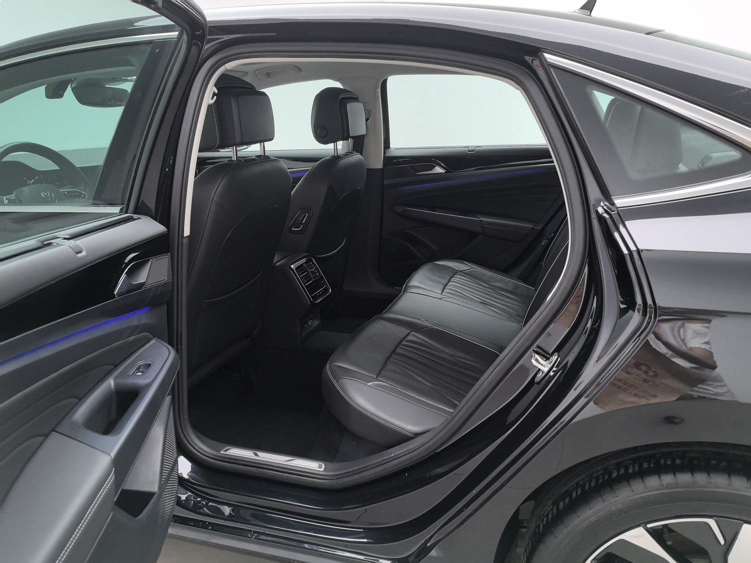 Used Volkswagen Passat 2023 2.0 AT