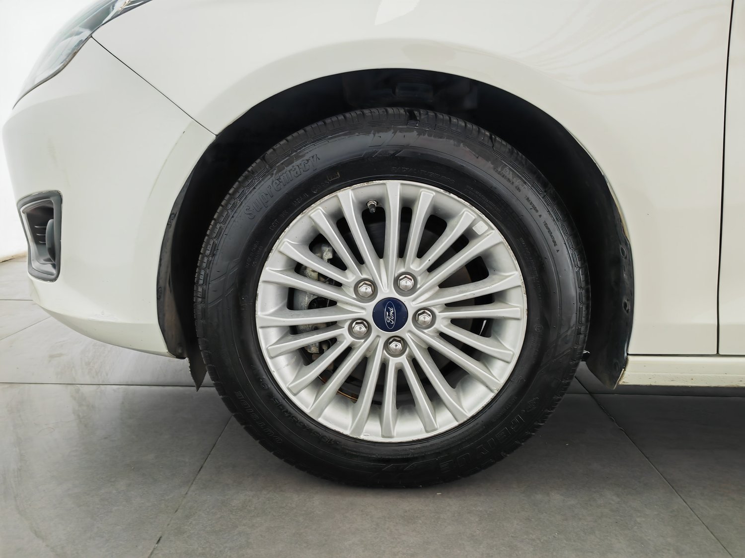 Used Ford Escort 2015 1.5 MT