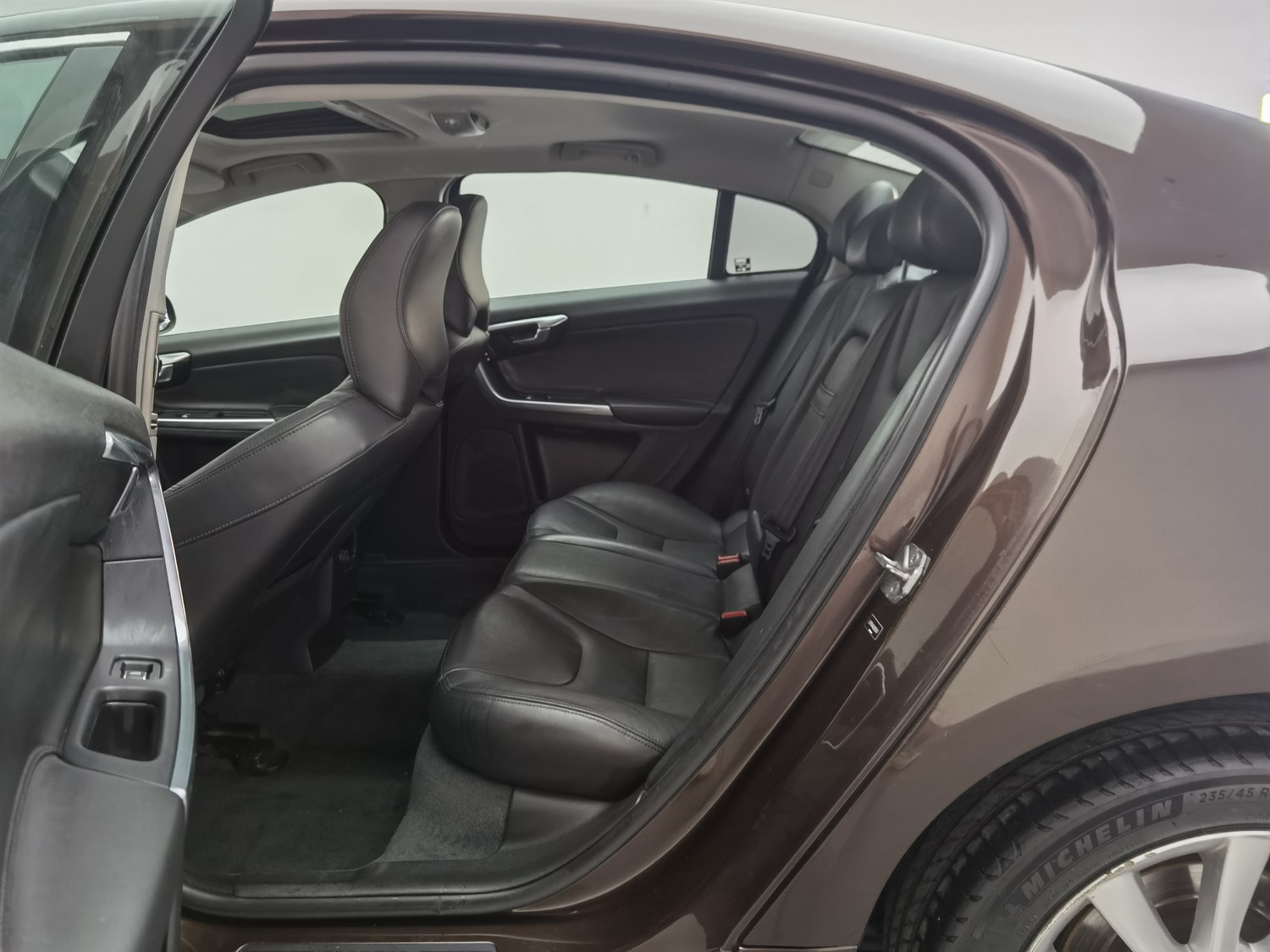 Used Volvo S60 2018 2.0 AT