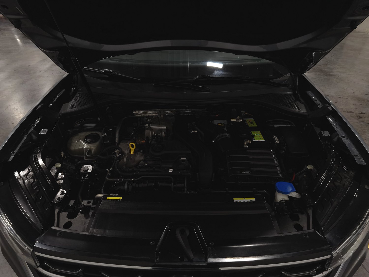 Used Volkswagen Tayron 2023 1.5 AT
