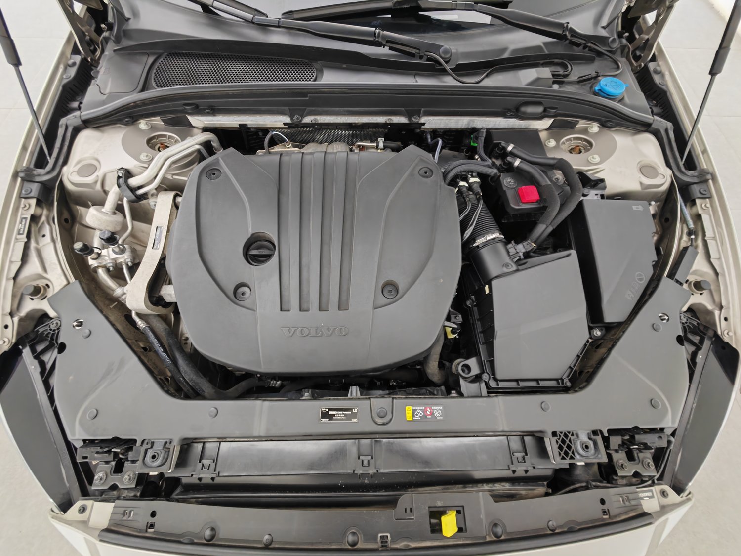 Used Volvo S60 2022 2.0 AT