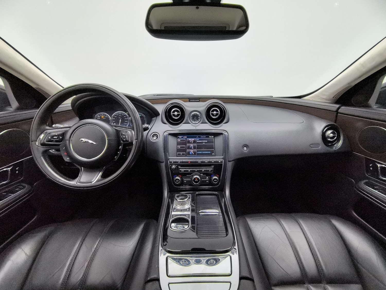 Used Jaguar XJ 2014 2.0 AT