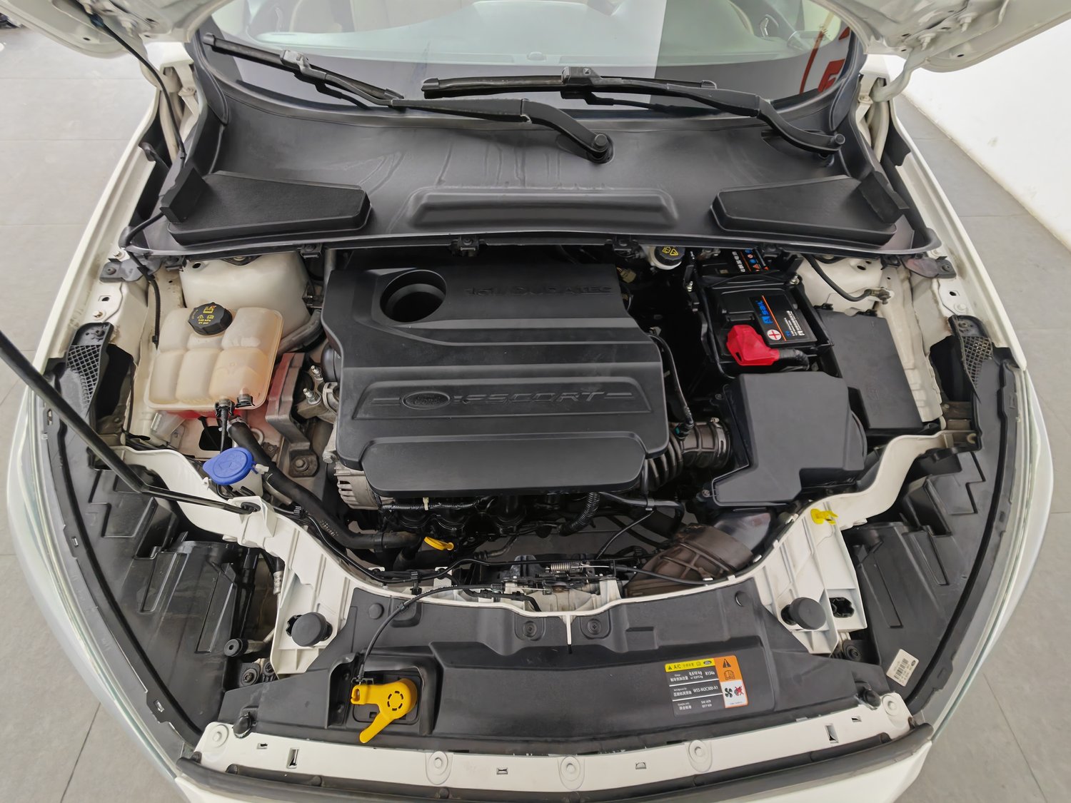 Used Ford Escort 2015 1.5 MT