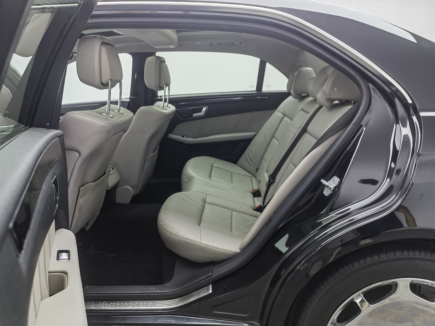Used Mercedes-Benz E-Class 2012 1.8 AT
