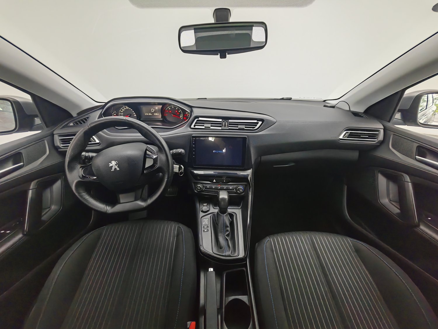 Used Peugeot 308 2016 1.6 AT