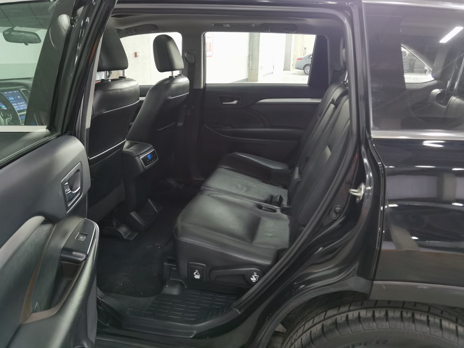 Used Toyota Highlander 2015 2.0 AT