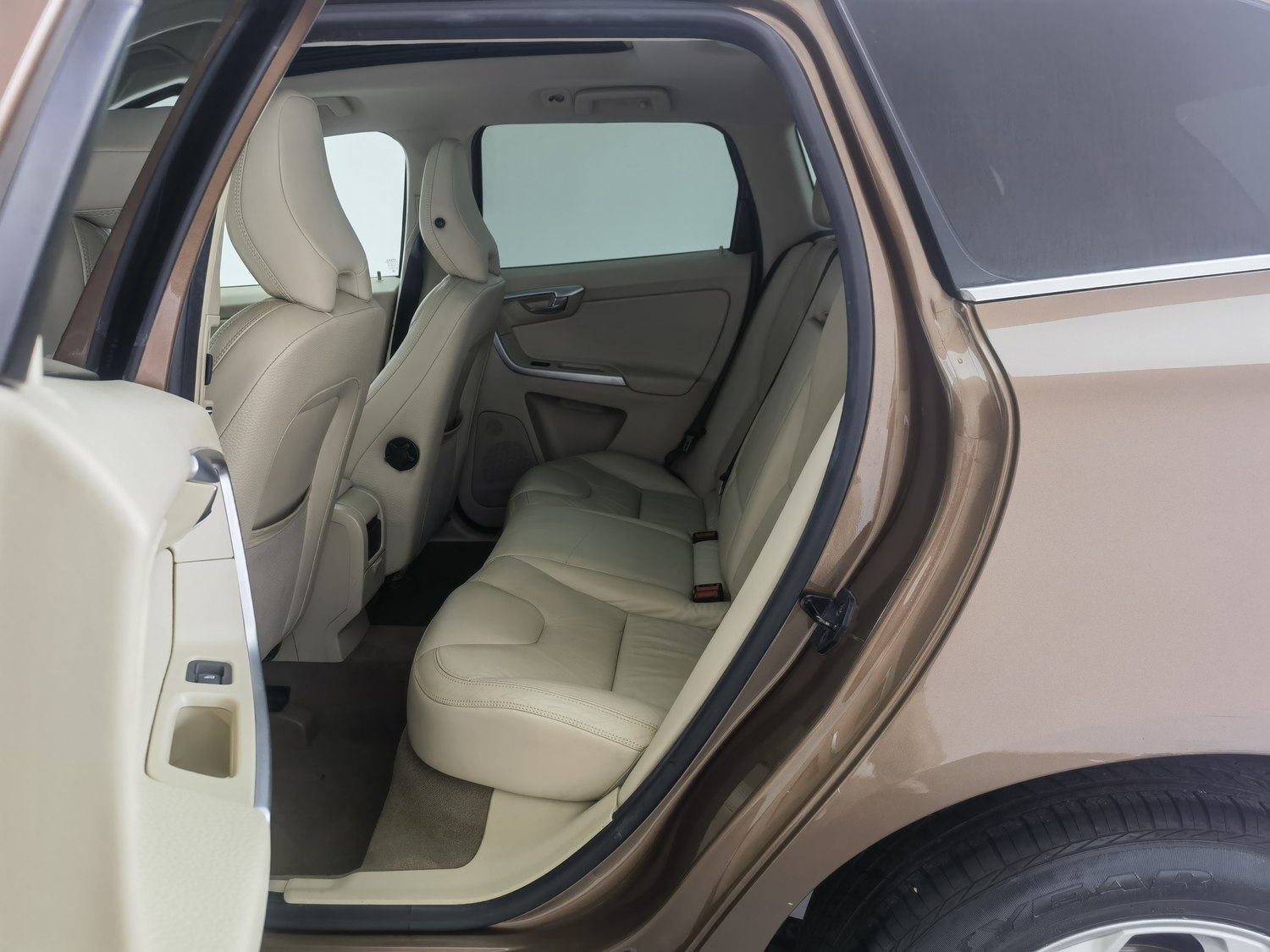 Used Volvo XC60 (Import) 2012 2.0 AT