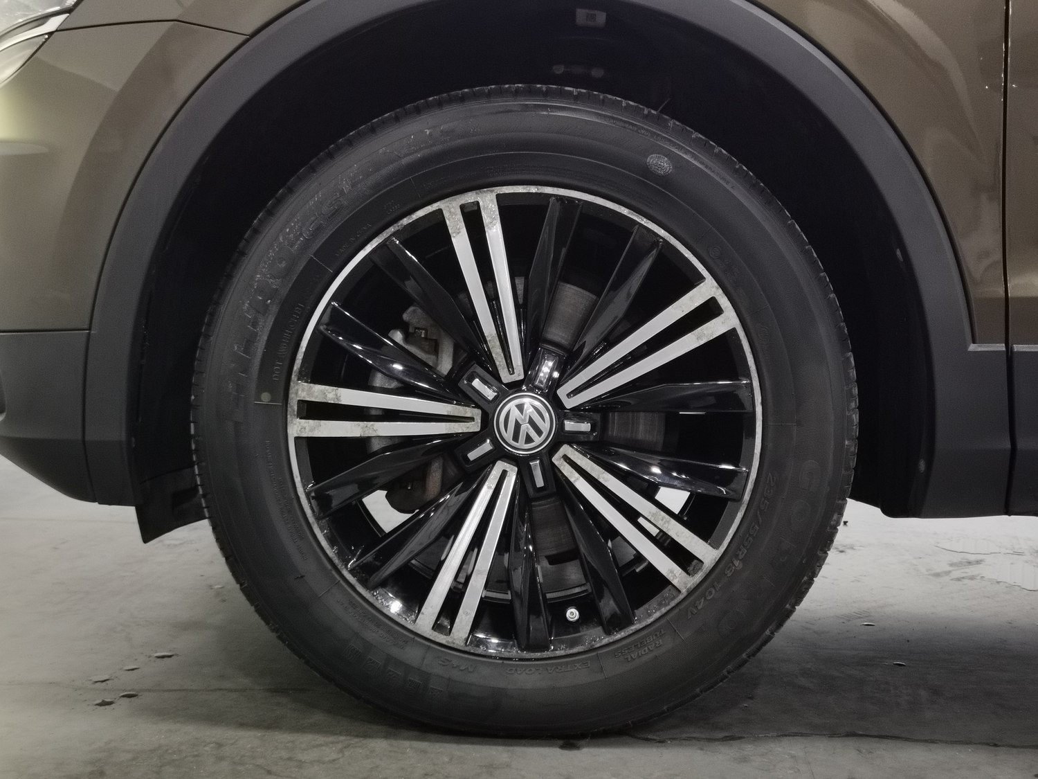 Used Volkswagen Tiguan L 2018 2.0 AT