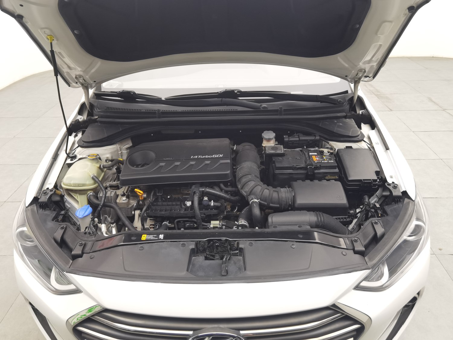 Used Hyundai Elantra 2018 1.4 AT