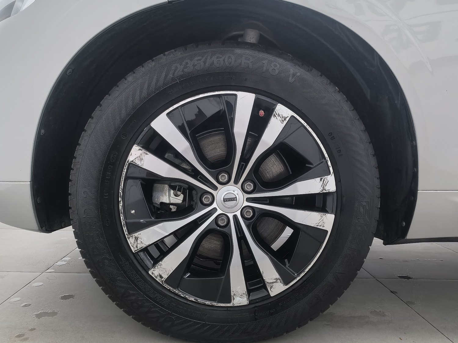 Used Volvo XC60 2024 2.0 AT