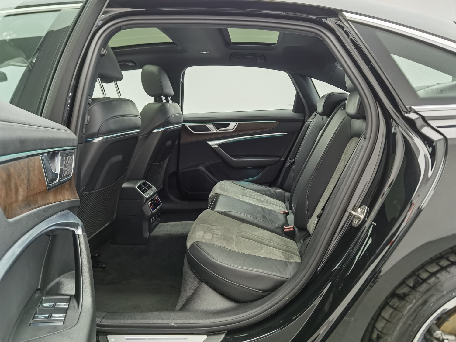 Used Audi A6L 2023 2.0 AT