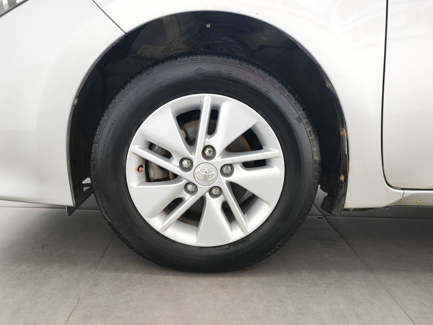 Used Toyota Corolla 2014 1.6 MT