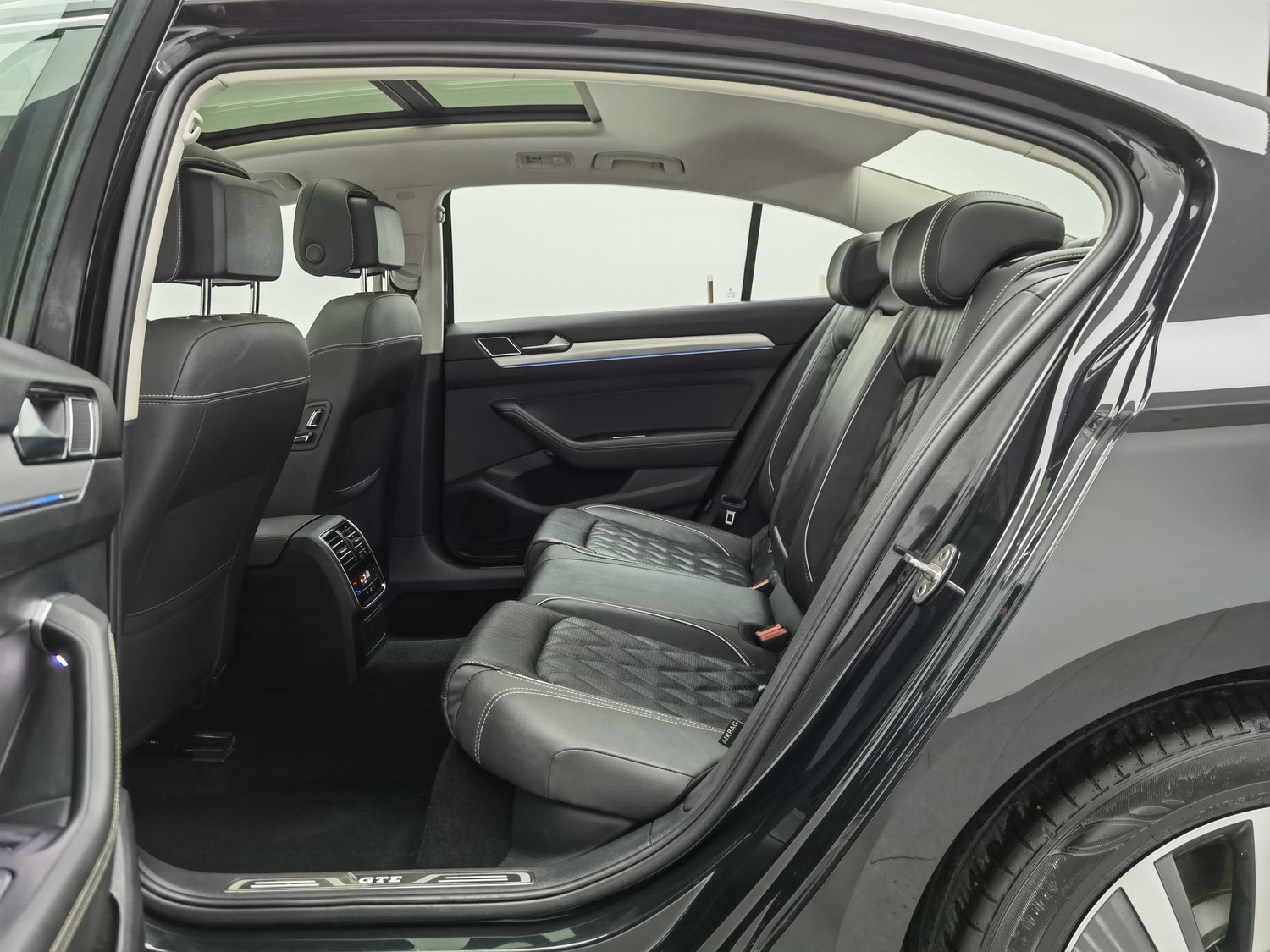 Used Volkswagen Magotan GTE 2022 1.4 AT
