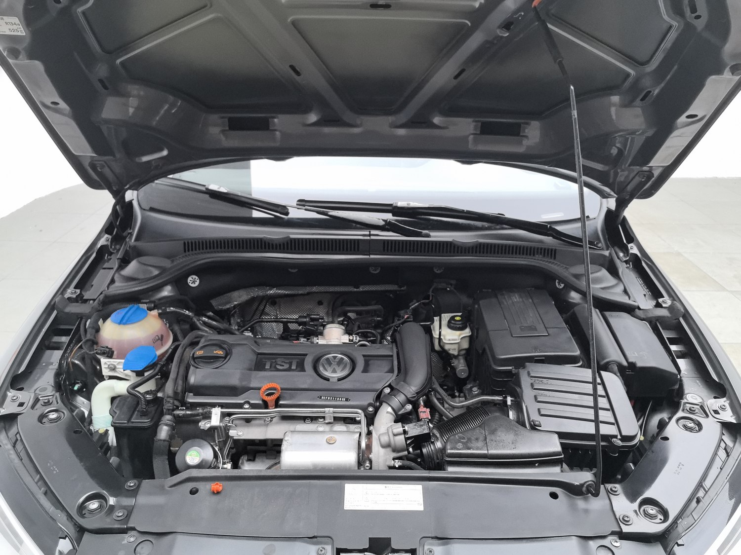 Used Volkswagen Sagitar 2012 1.4 AT