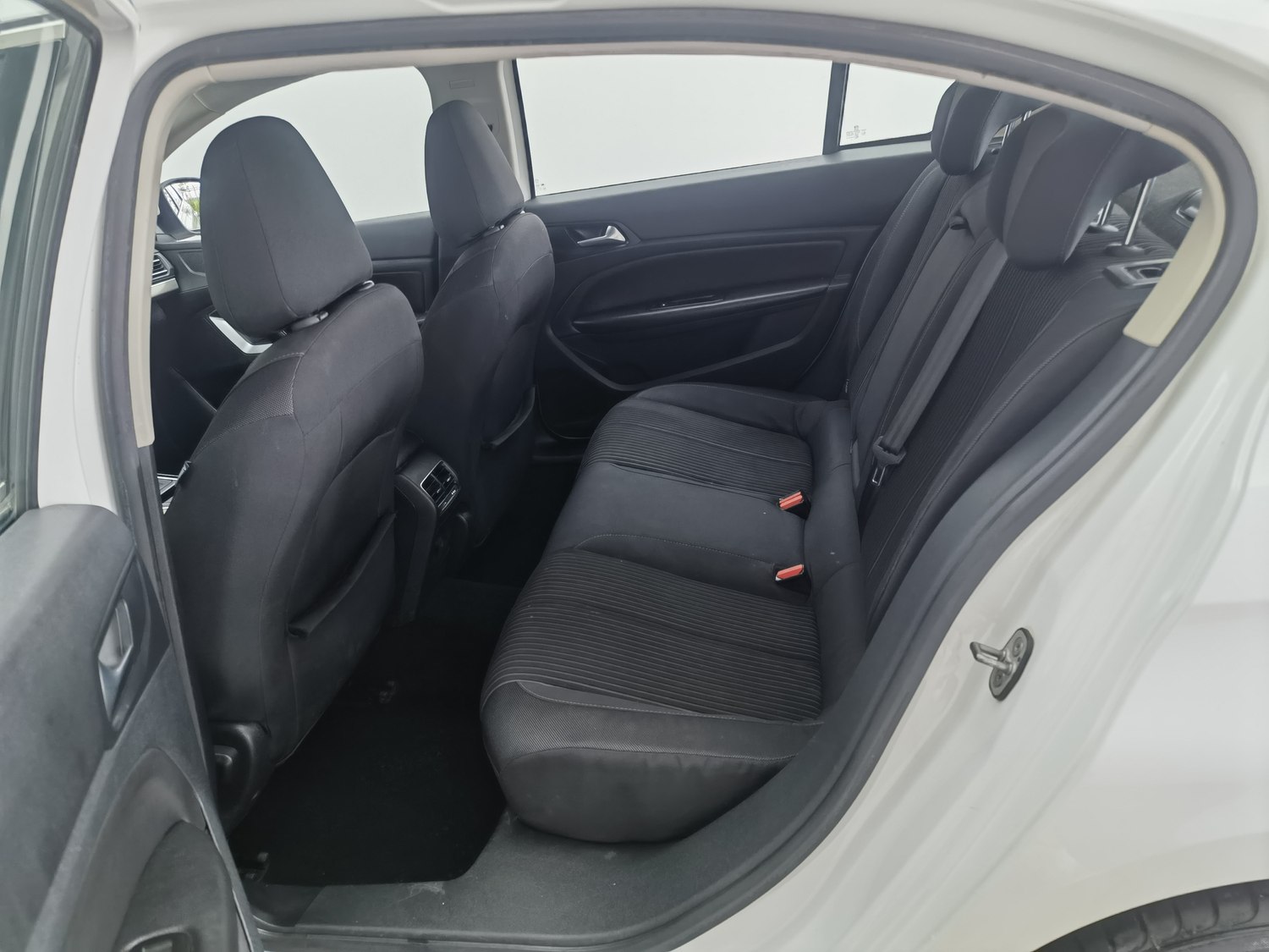 Used Peugeot 408 2014 1.8 AT