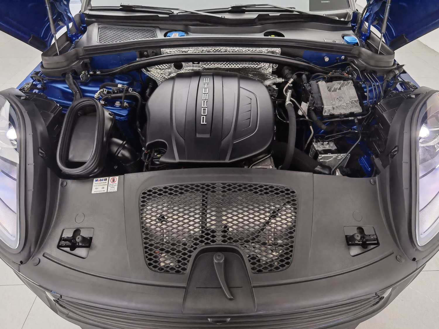 Used Porsche Macan 2021 2.0 AT