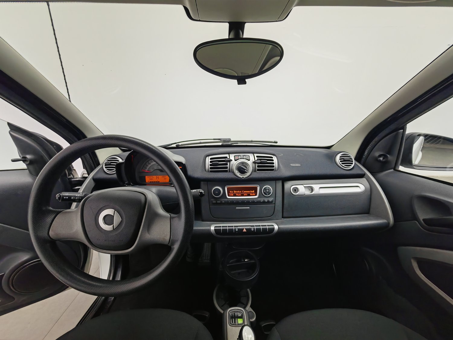 Used smart fortwo 2011 1.0 AT