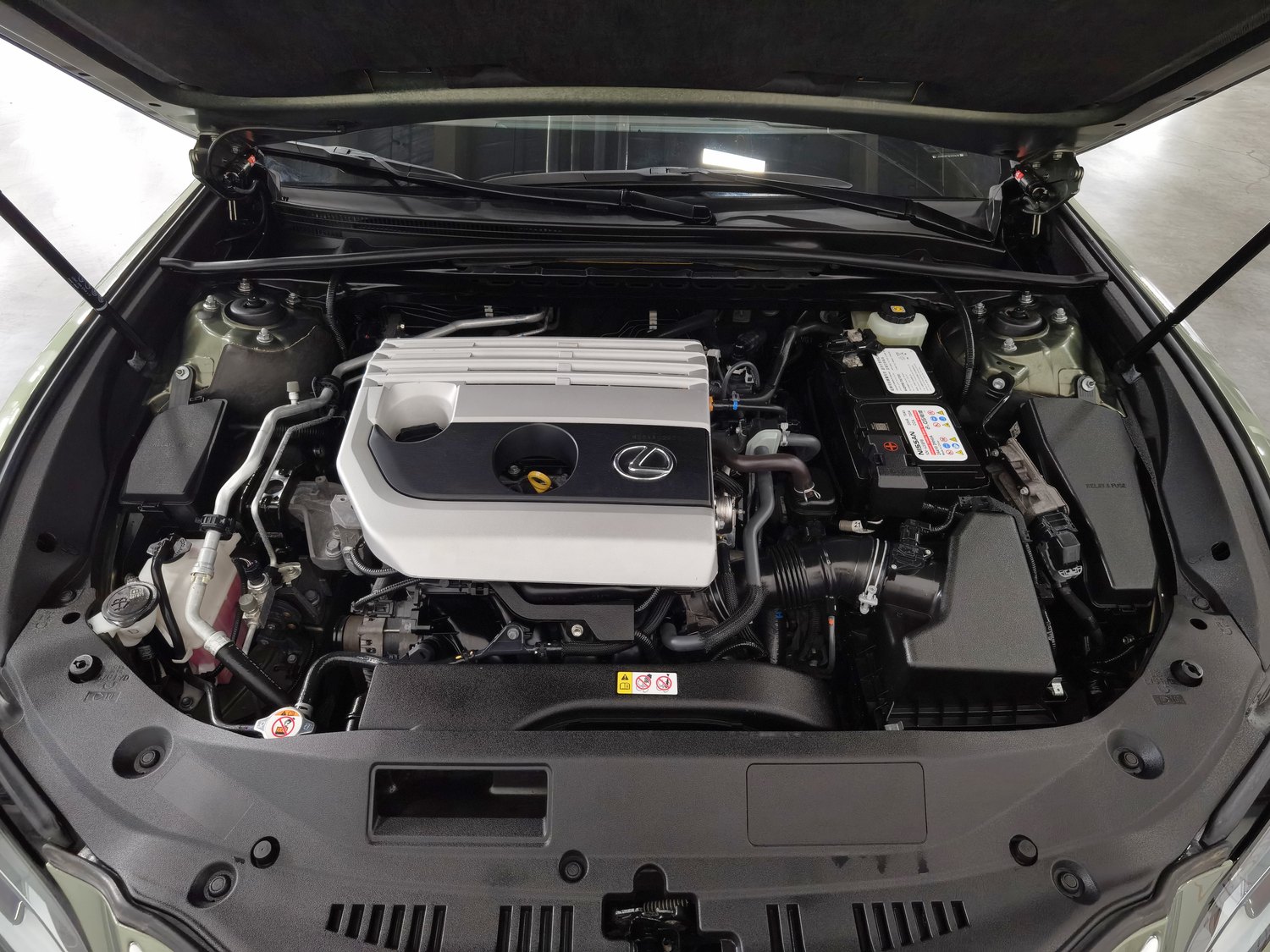 Used Lexus ES 2020 2.0 AT
