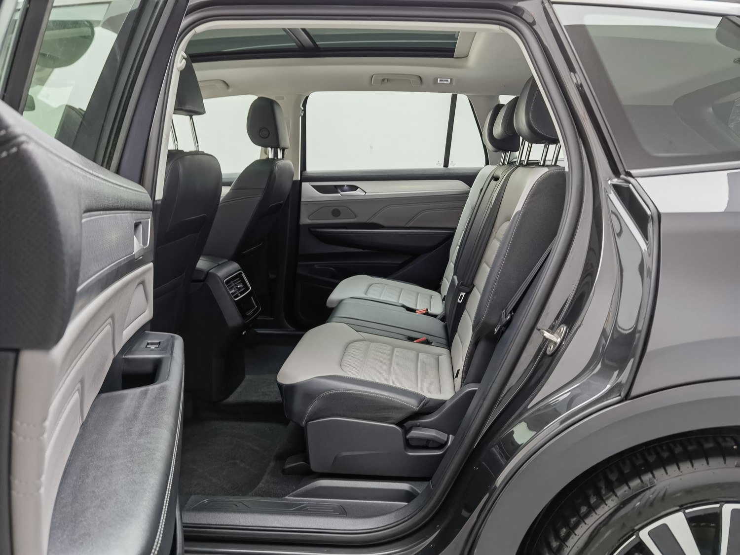 Used Volkswagen Tavendor 2024 2.0 AT