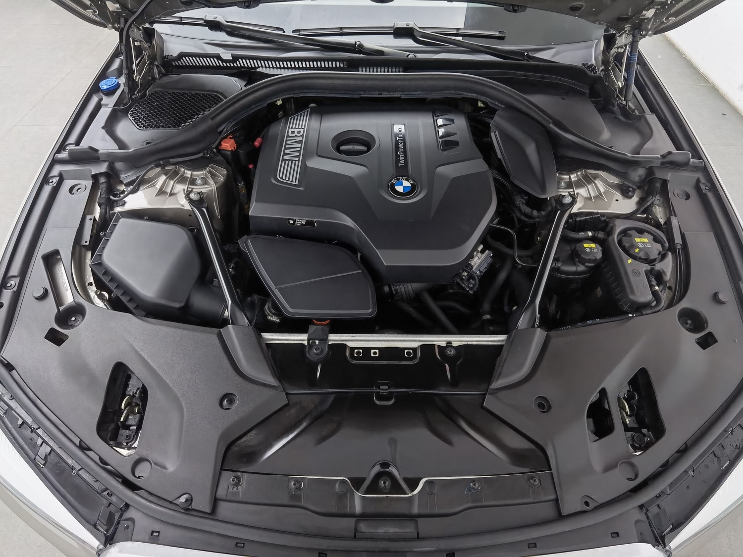 Used BMW THE5 2018 2.0 AT