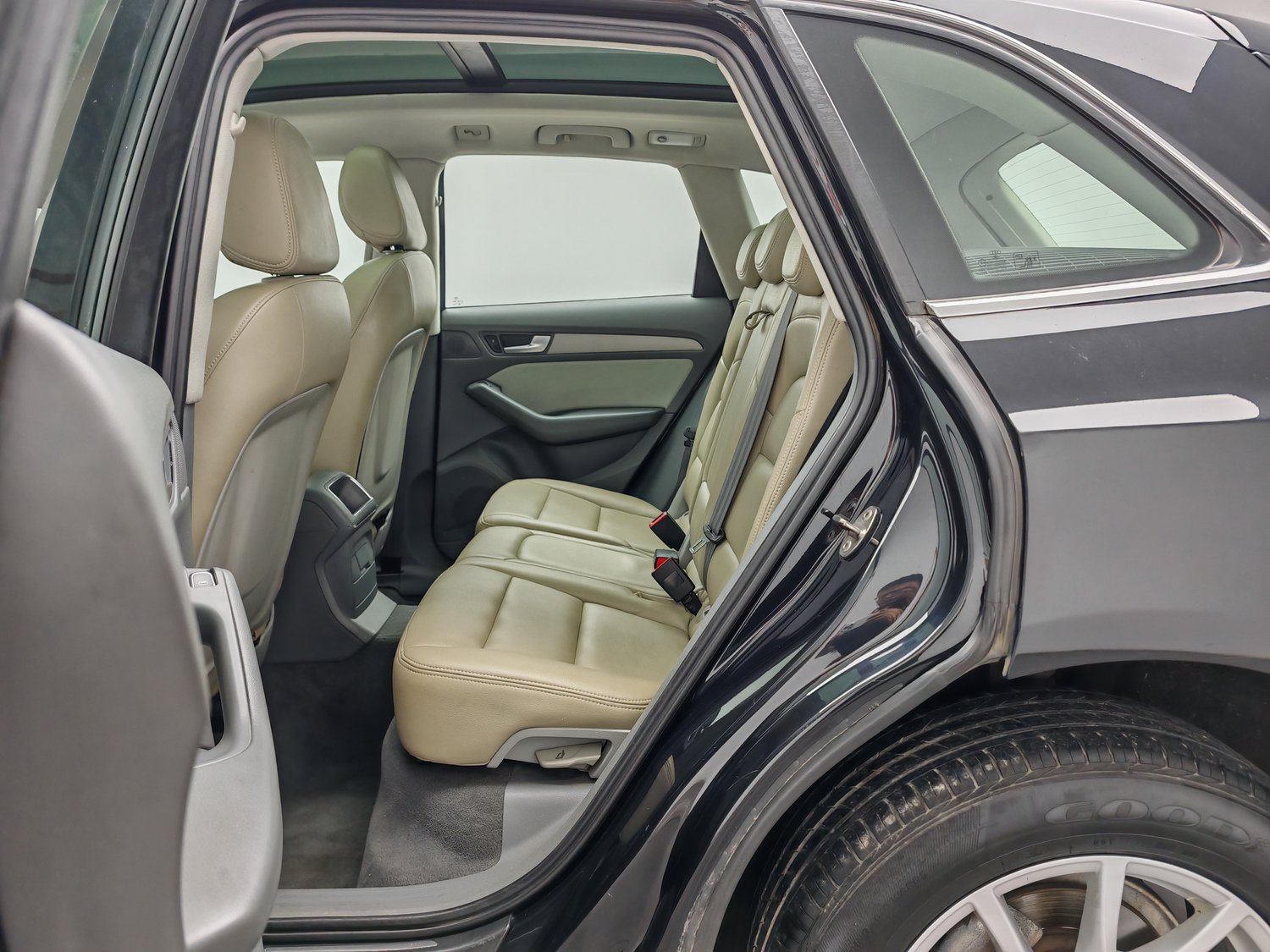 Used Audi Q5 2013 2.0 AT