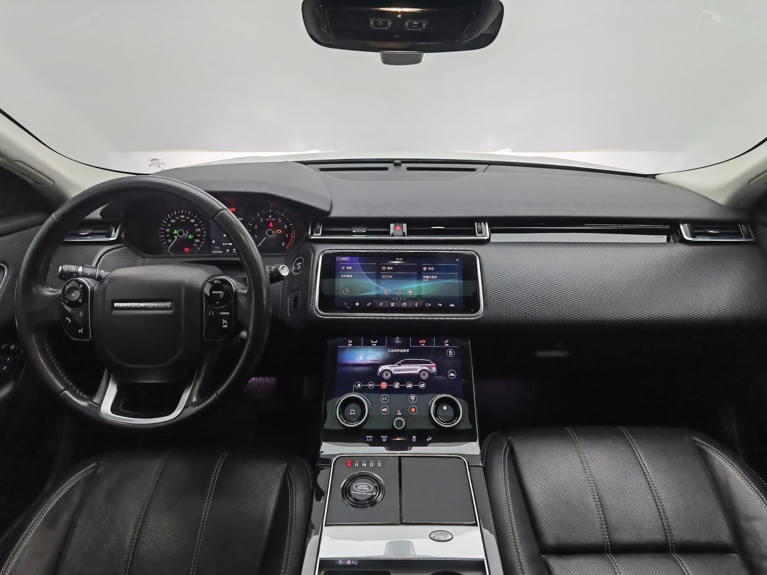 Used Land Rover Range Rover Velar 2018 2.0 AT
