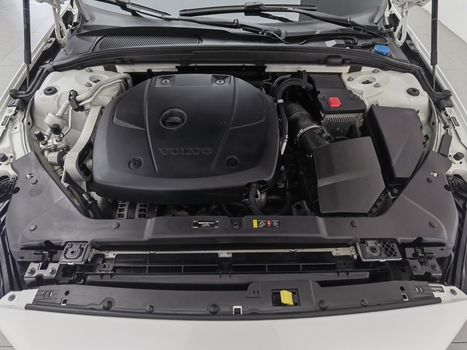 Used Volvo S60 2021 2.0 AT