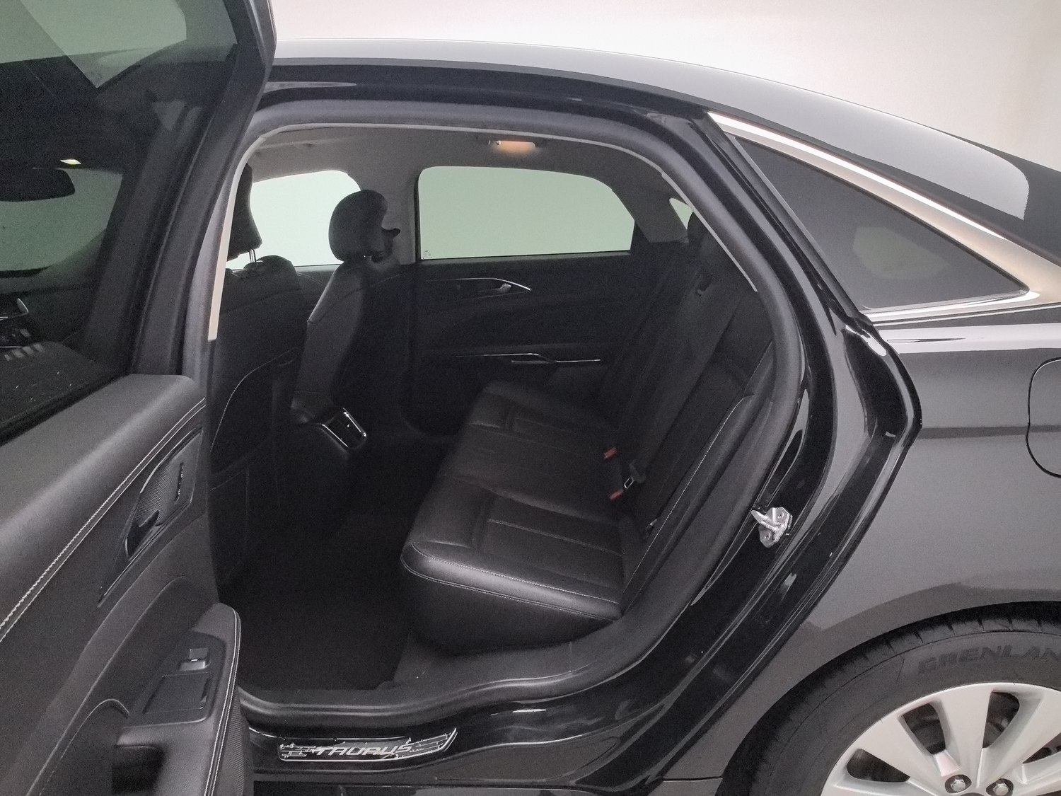 Used Ford Taurus 2016 1.5 AT