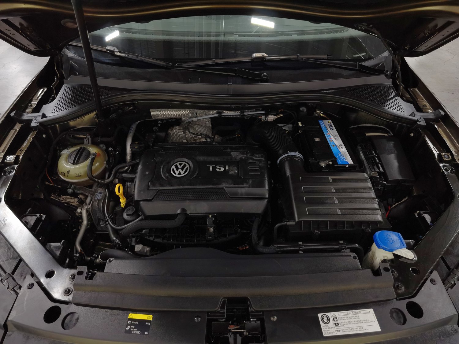 Used Volkswagen Tiguan L 2018 2.0 AT