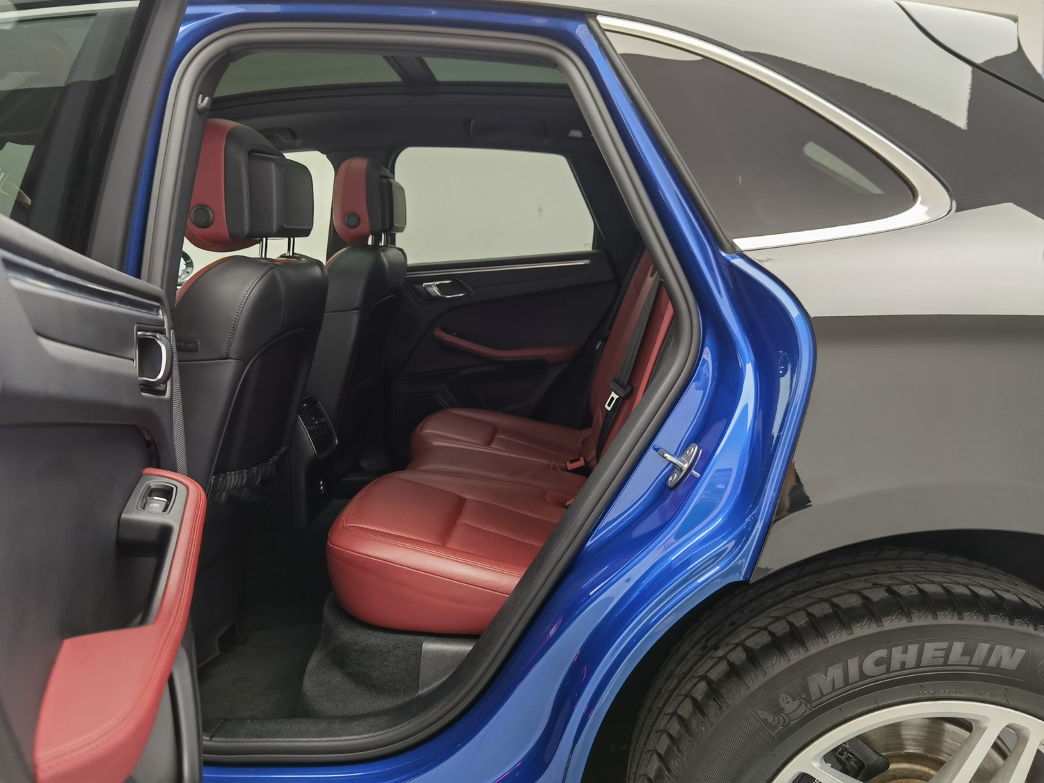 Used Porsche Macan 2021 2.0 AT