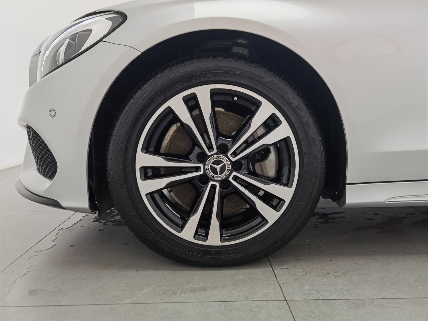 Used Mercedes-Benz C-Class 2018 2.0 AT