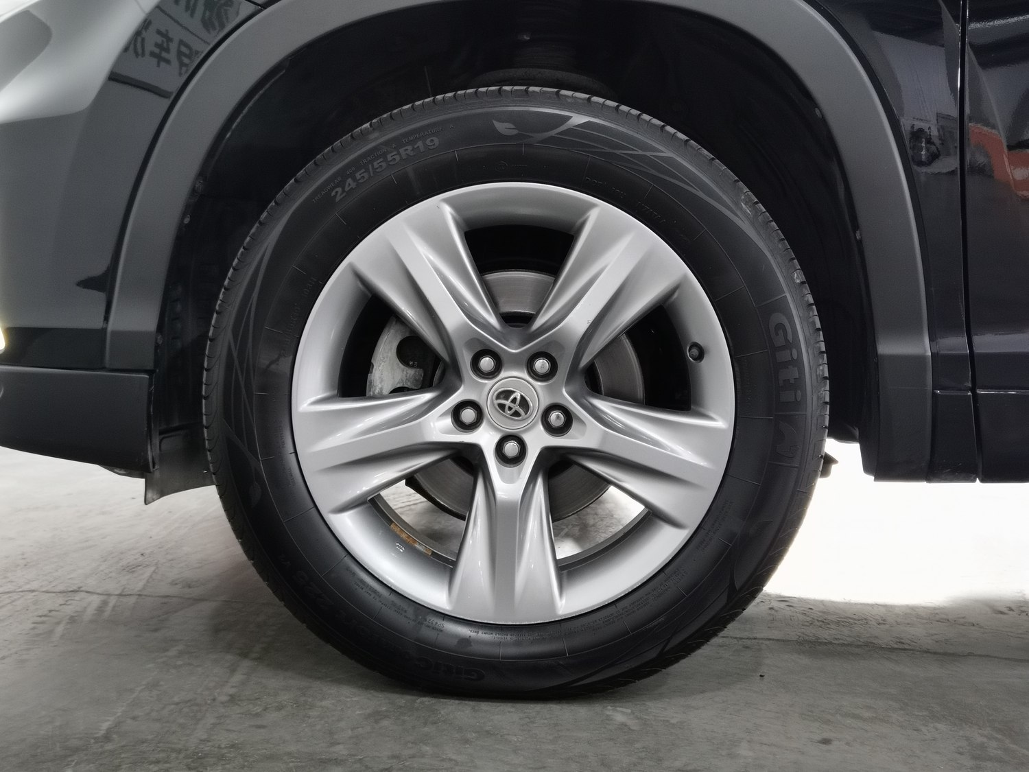 Used Toyota Highlander 2015 2.0 AT