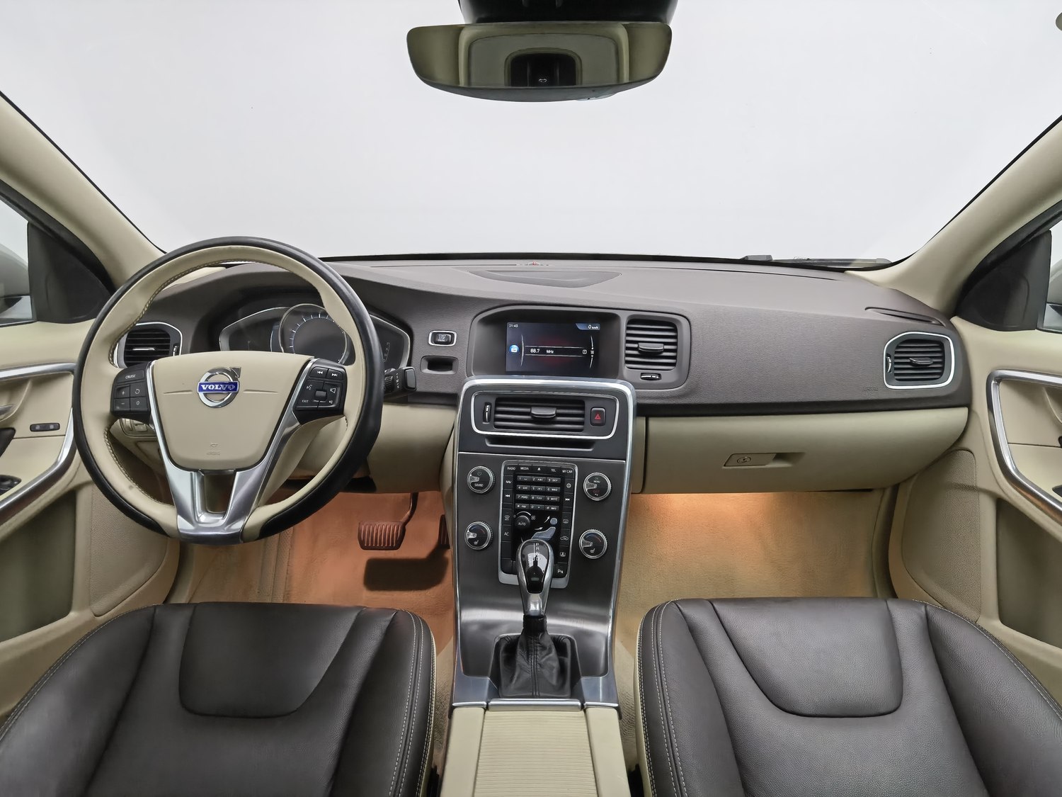 Used Volvo S60 2015 2.0 AT