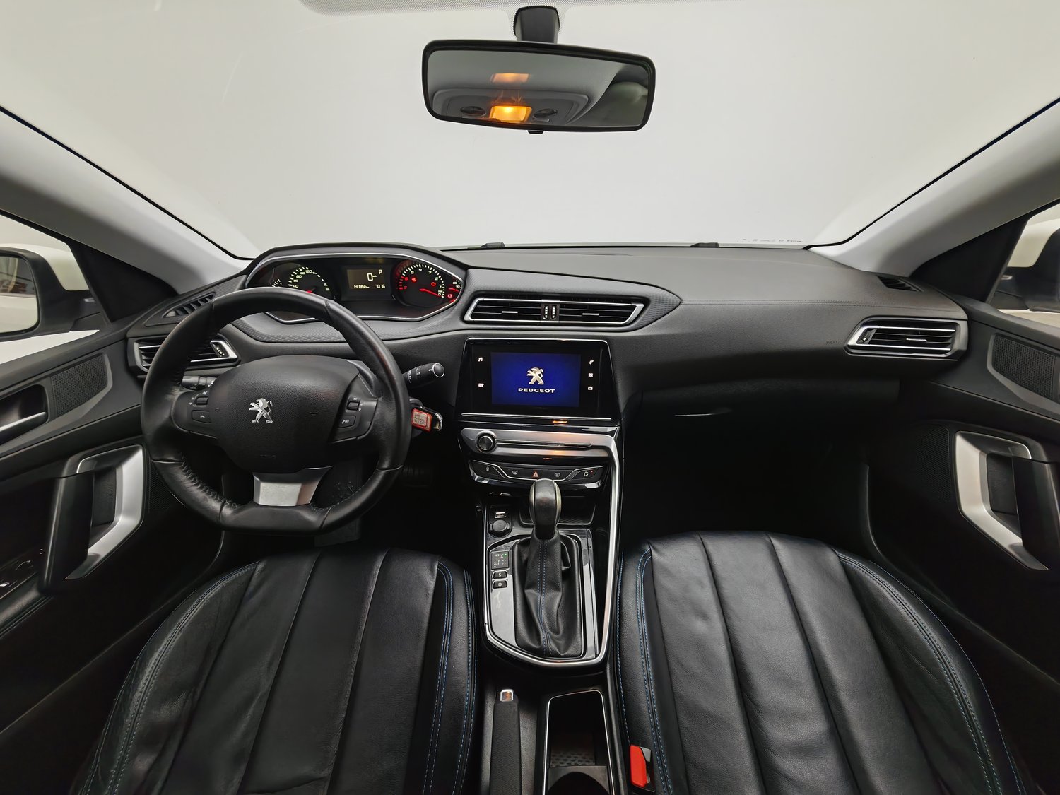 Used Peugeot 308 2018 1.6 AT