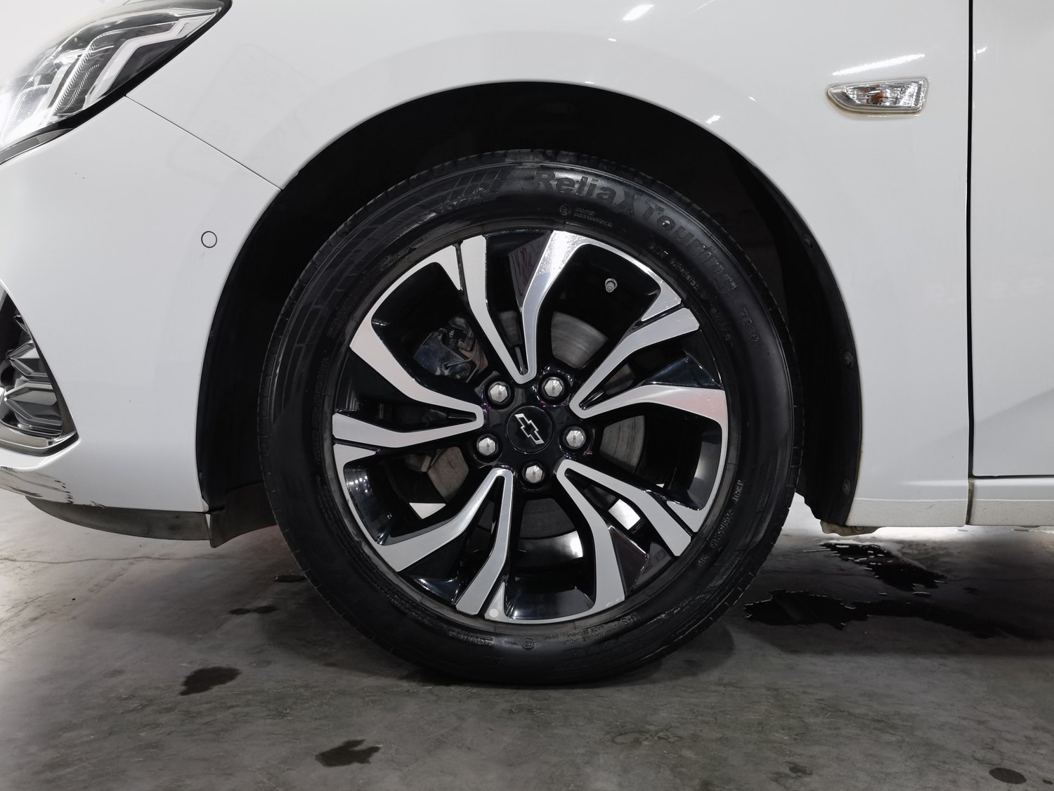 Used Chevrolet Monza 2019 1.3 AT