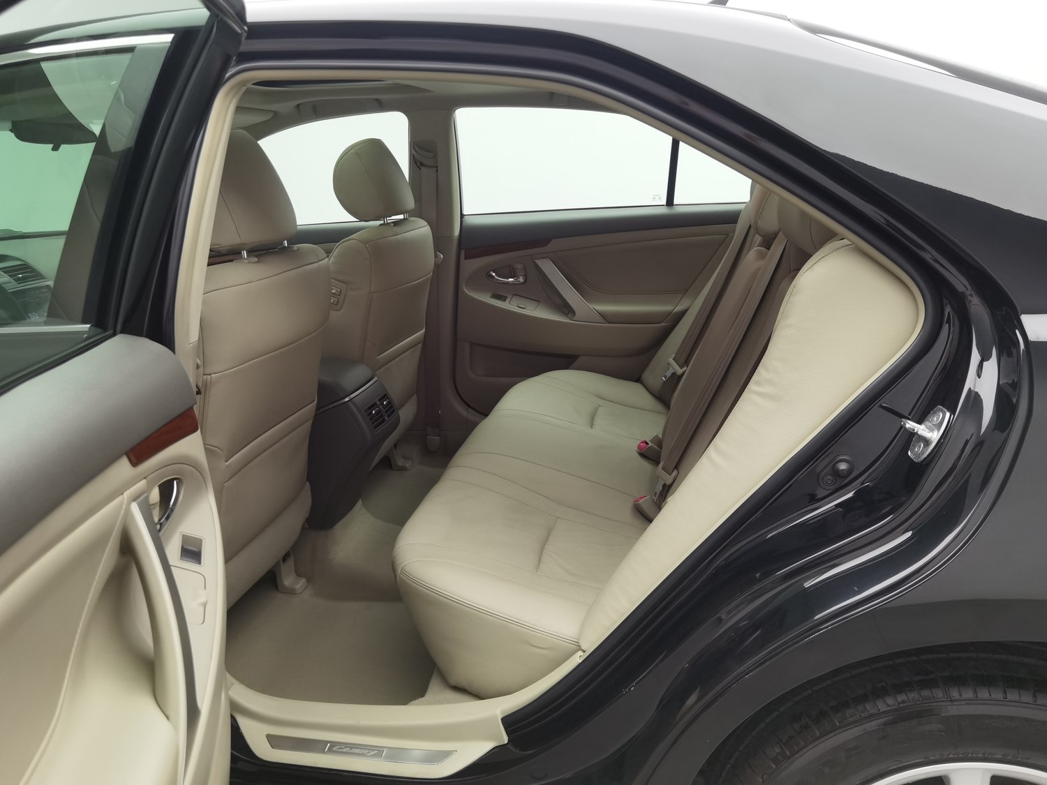 Used Toyota Camry 2013 2.0 AT