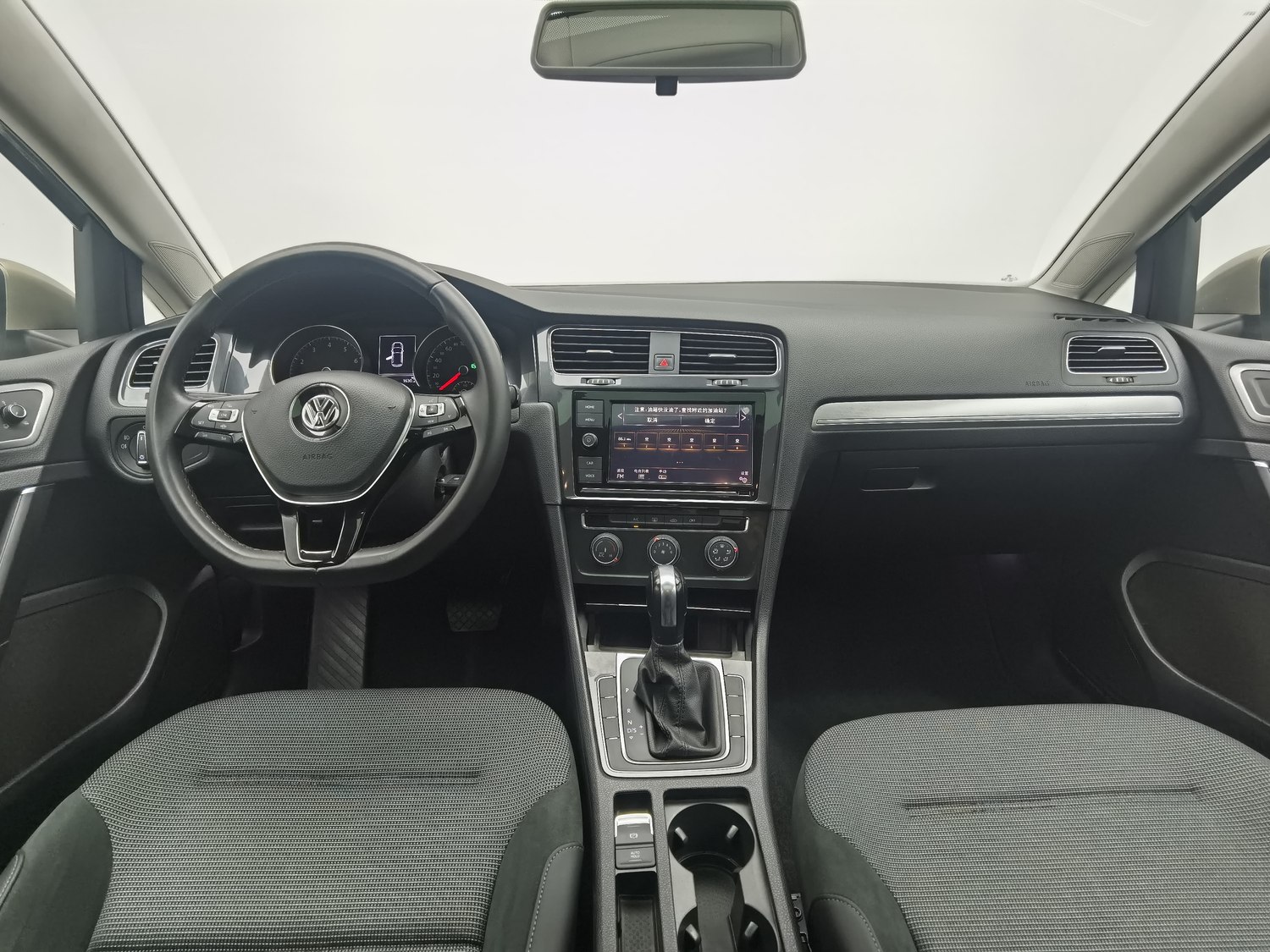 Used Volkswagen Golf 2019 1.6 AT